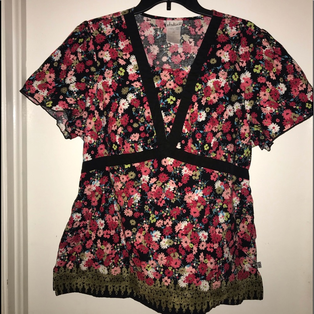 Cherokee Studio B scrub top